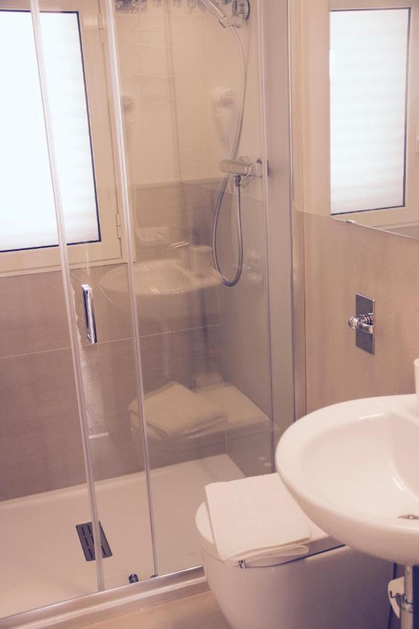 Beachfront Rooms Marina Di Ragusa Ngoại thất bức ảnh