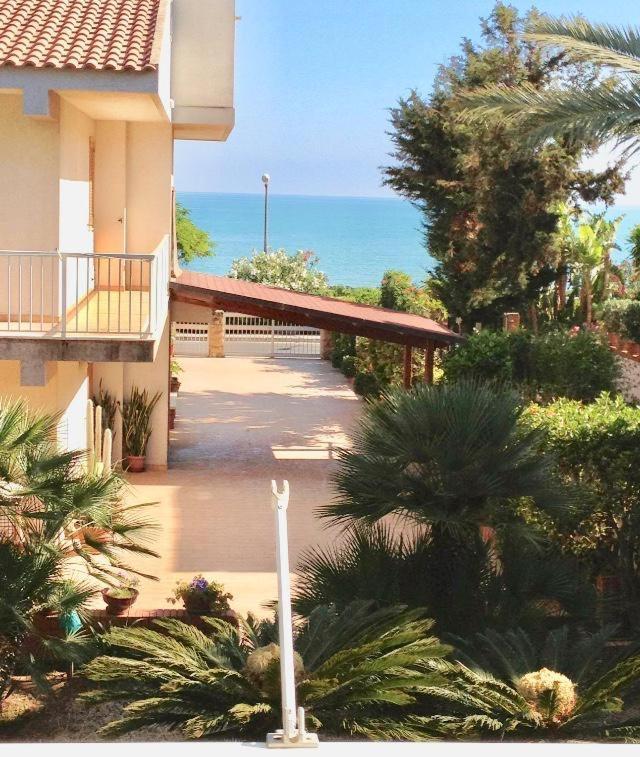 Beachfront Rooms Marina Di Ragusa Ngoại thất bức ảnh