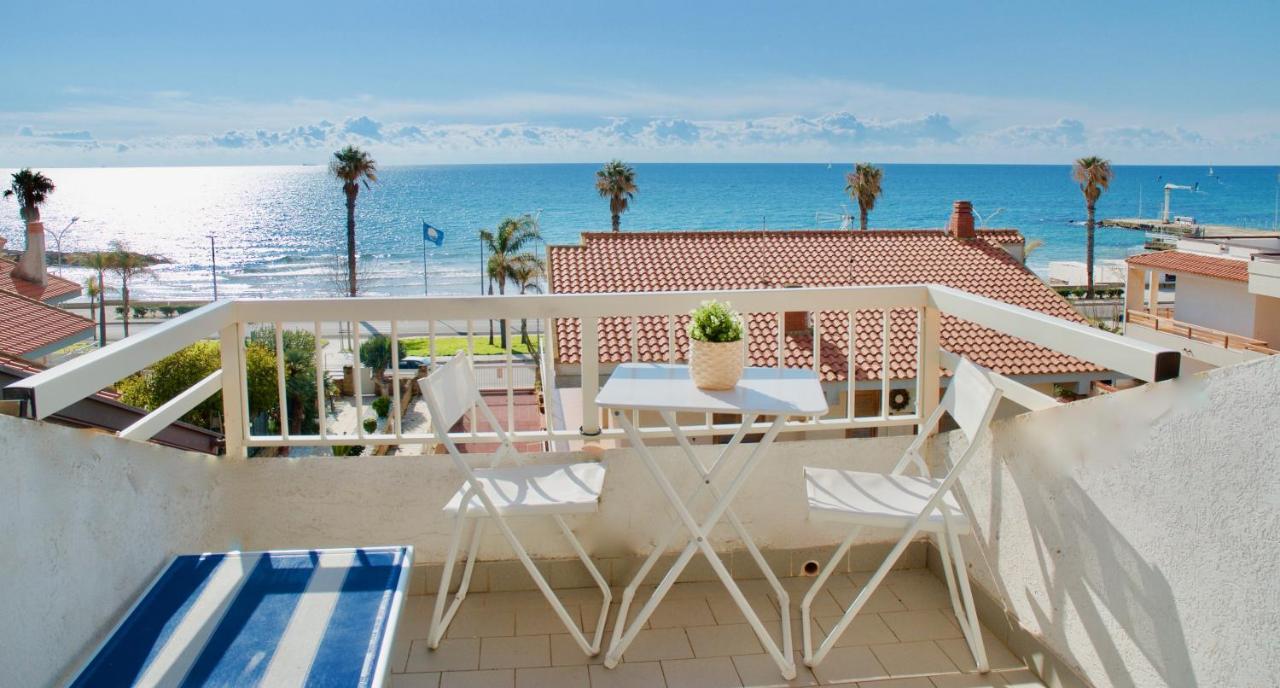 Beachfront Rooms Marina Di Ragusa Ngoại thất bức ảnh