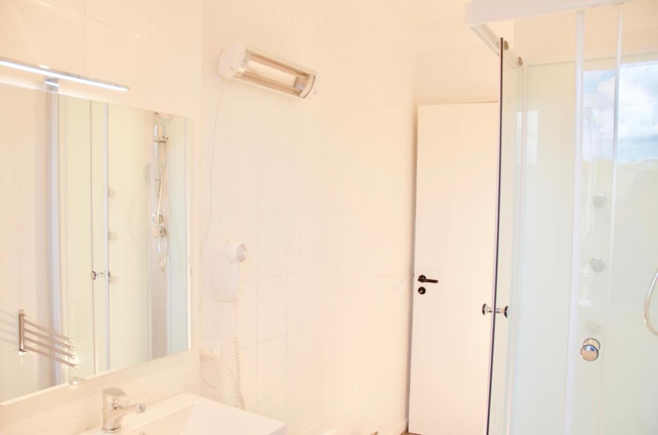 Beachfront Rooms Marina Di Ragusa Ngoại thất bức ảnh