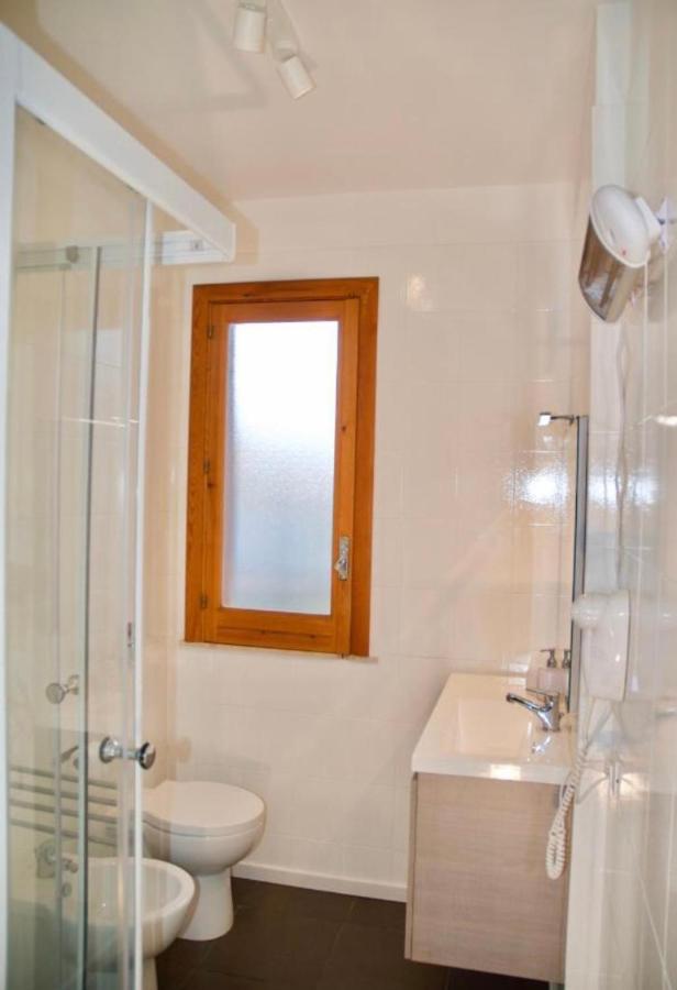 Beachfront Rooms Marina Di Ragusa Ngoại thất bức ảnh