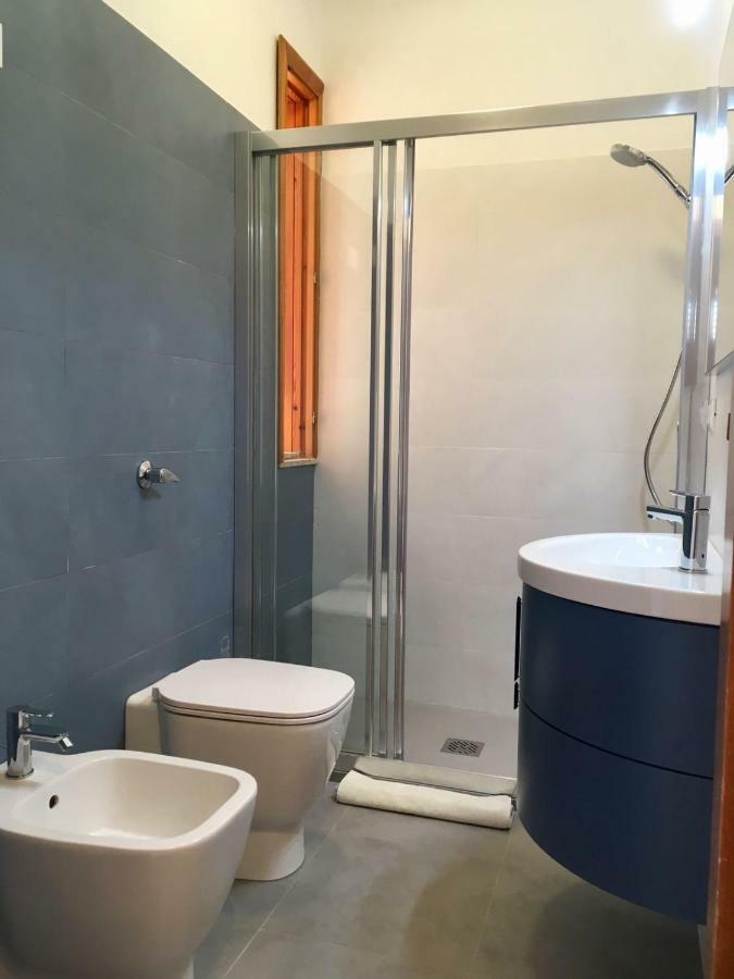 Beachfront Rooms Marina Di Ragusa Ngoại thất bức ảnh